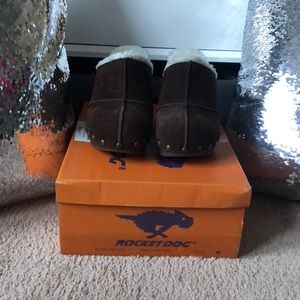 Rocket Dog Cute & Comfy Brown Suede Clogs